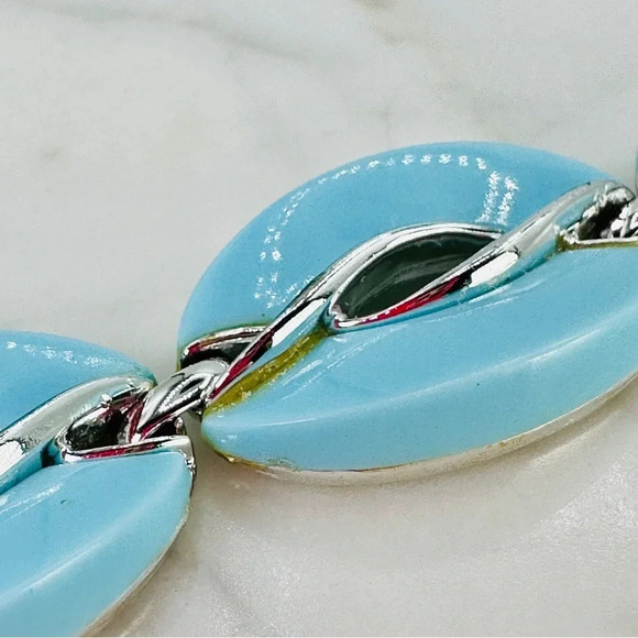 Vintage Lisner Baby Blue Bracelet Signed Molded Plastic Link Estate Cost… - Picture 7 of 11